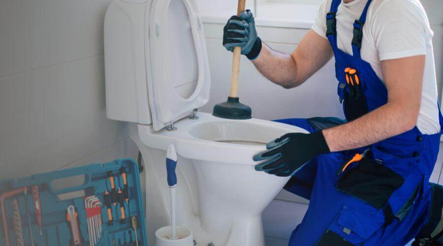 Expert burst pipe repair services in Cleveland, MS